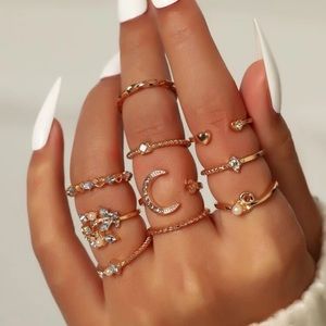 NWT 10 pc rhinestone ring set